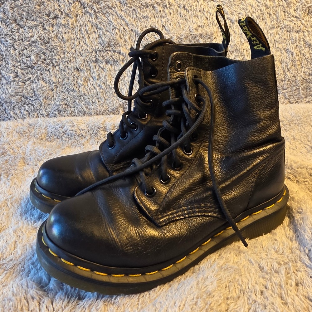Dr. Martens Leather Ankle Boots Black Lace Up Round Toe Womens EU 36‎ US 5